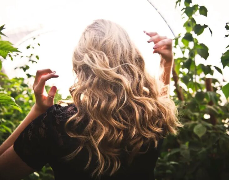 Top Hair Care Tips for Healthy and Shiny Locks All Year Round