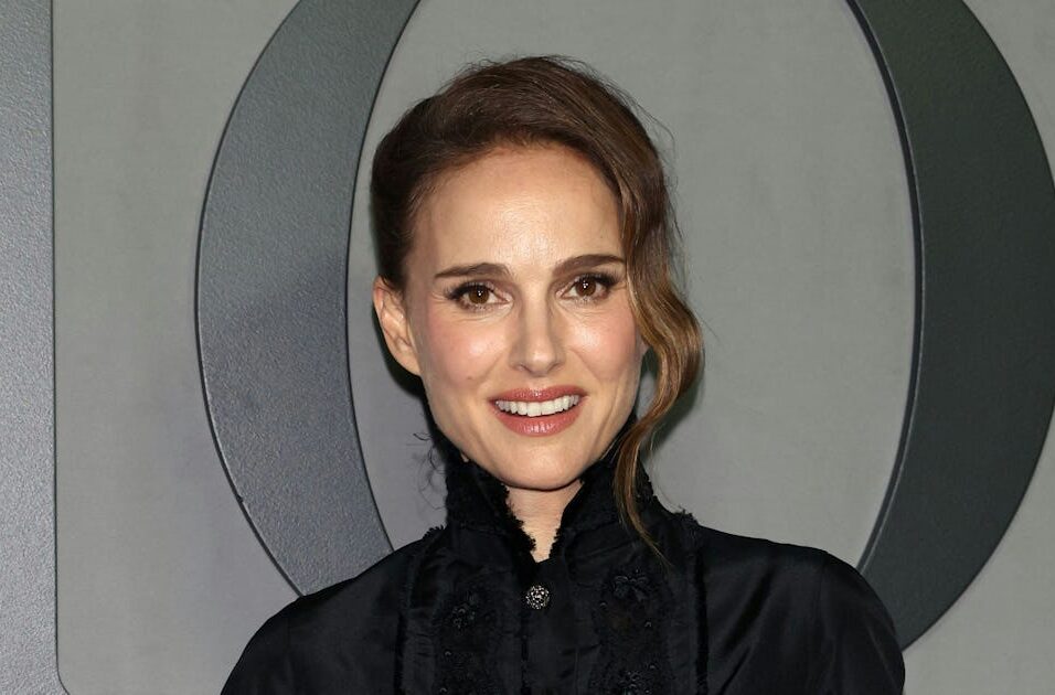 Natalie Portman Pairs No Pants With a Controversial Shoe Trend In Paris